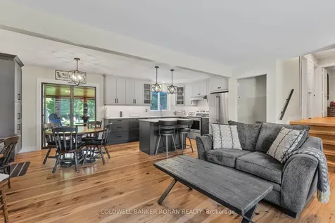 15 Burbank Circle Adjala-tosorontio ON L0M 1J0