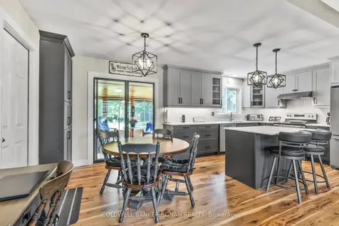 15 Burbank Circle Adjala-tosorontio ON L0M 1J0