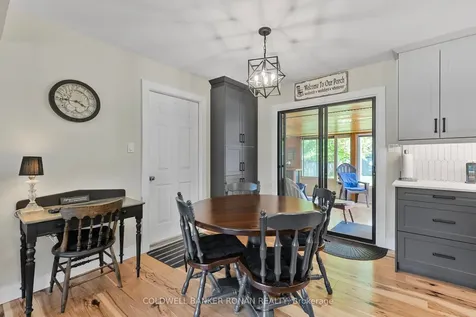 15 Burbank Circle Adjala-tosorontio ON L0M 1J0