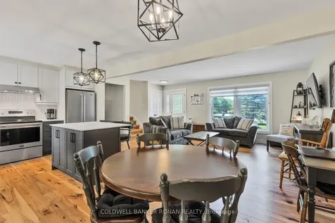 15 Burbank Circle Adjala-tosorontio ON L0M 1J0