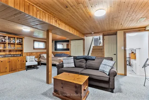 15 Burbank Circle Adjala-tosorontio ON L0M 1J0