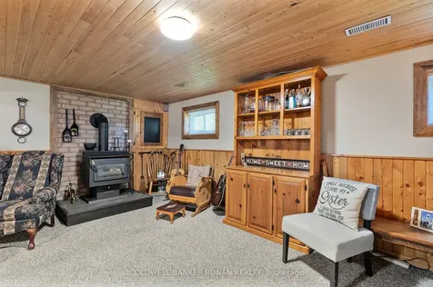 15 Burbank Circle Adjala-tosorontio ON L0M 1J0