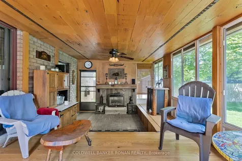 15 Burbank Circle Adjala-tosorontio ON L0M 1J0