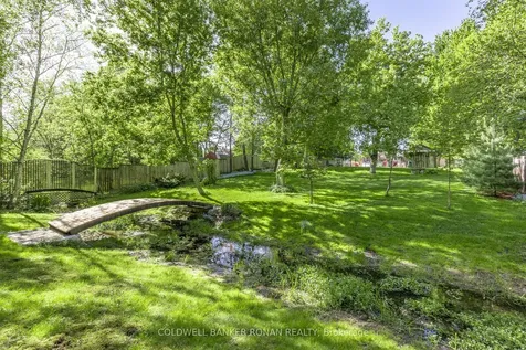 15 Burbank Circle Adjala-tosorontio ON L0M 1J0