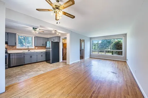 2 Lee Gate Aurora ON L4G 2J7