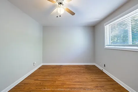 2 Lee Gate Aurora ON L4G 2J7