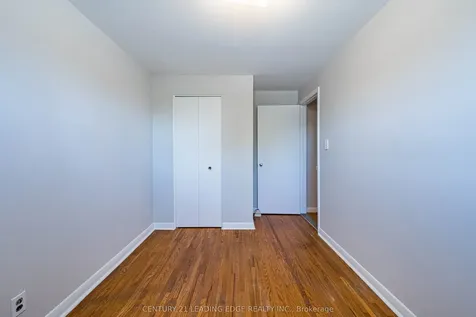 2 Lee Gate Aurora ON L4G 2J7