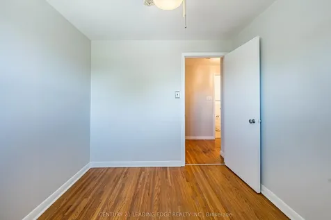 2 Lee Gate Aurora ON L4G 2J7