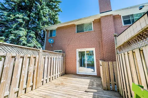 2 Lee Gate Aurora ON L4G 2J7