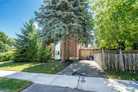 2 Lee Gate Aurora ON L4G 2J7