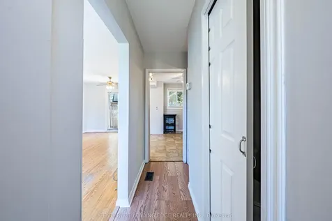 2 Lee Gate Aurora ON L4G 2J7