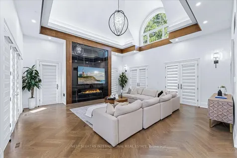 72 Manitou Drive King ON L7B 1E7