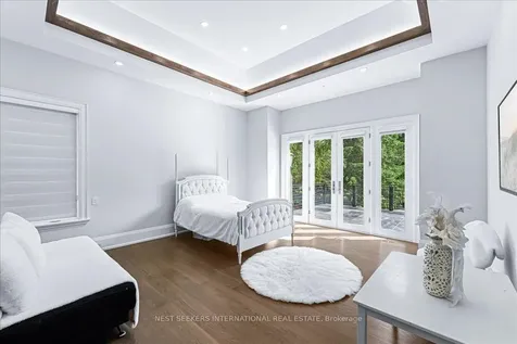 72 Manitou Drive King ON L7B 1E7