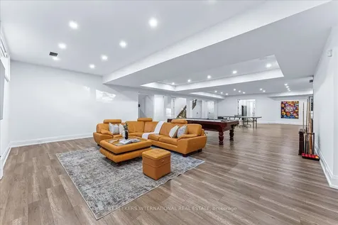 72 Manitou Drive King ON L7B 1E7