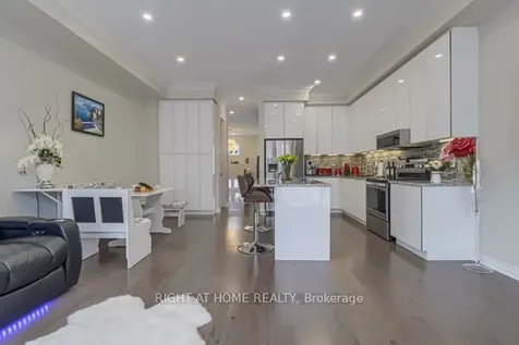 12 Laskin Drive Vaughan ON L6A 5A4