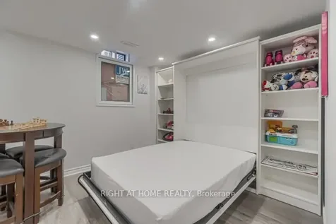 12 Laskin Drive Vaughan ON L6A 5A4