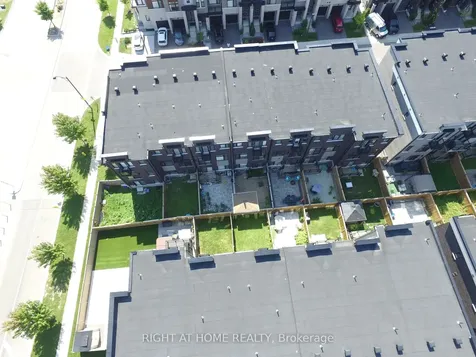 12 Laskin Drive Vaughan ON L6A 5A4