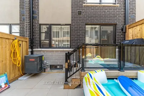 12 Laskin Drive Vaughan ON L6A 5A4