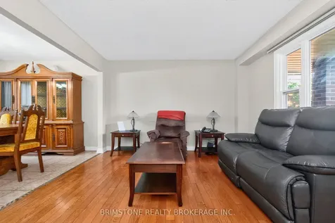 16 Northgate Drive Bradford West Gwillimbury ON L3Z 2H5