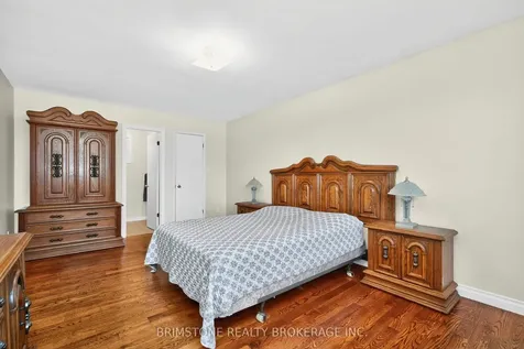 16 Northgate Drive Bradford West Gwillimbury ON L3Z 2H5