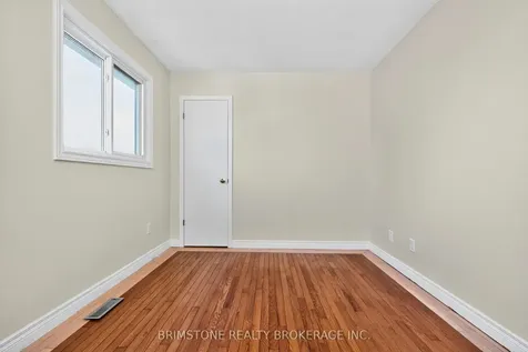 16 Northgate Drive Bradford West Gwillimbury ON L3Z 2H5