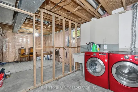 16 Northgate Drive Bradford West Gwillimbury ON L3Z 2H5