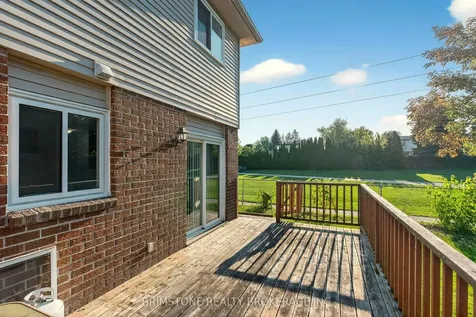 16 Northgate Drive Bradford West Gwillimbury ON L3Z 2H5