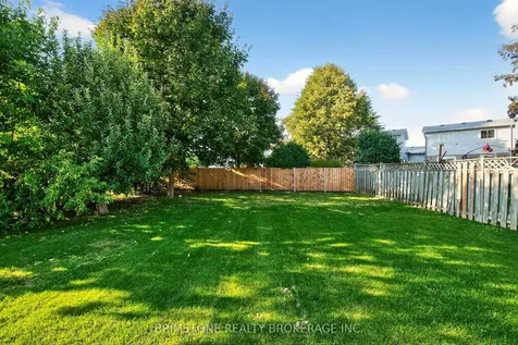 16 Northgate Drive Bradford West Gwillimbury ON L3Z 2H5