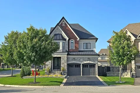 7 Colyton Court Aurora ON L4G 6Z6