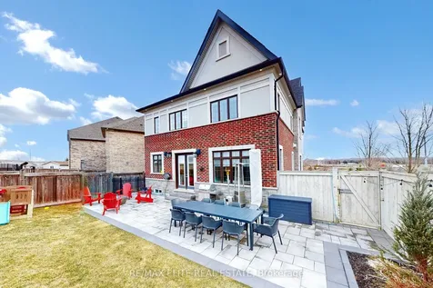 7 Colyton Court Aurora ON L4G 6Z6