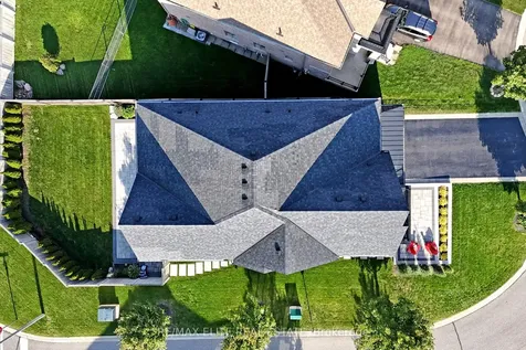 7 Colyton Court Aurora ON L4G 6Z6