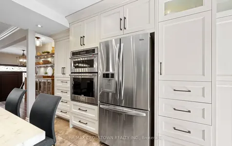 20 Compton Crescent Bradford West Gwillimbury ON L3Z 2X5