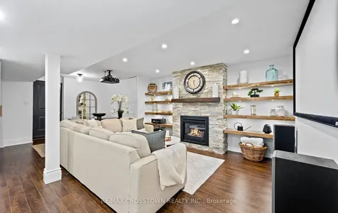 20 Compton Crescent Bradford West Gwillimbury ON L3Z 2X5