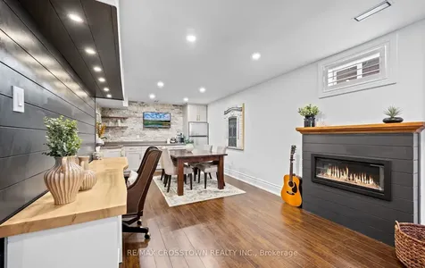 20 Compton Crescent Bradford West Gwillimbury ON L3Z 2X5