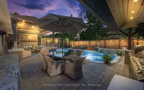 20 Compton Crescent Bradford West Gwillimbury ON L3Z 2X5