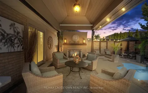 20 Compton Crescent Bradford West Gwillimbury ON L3Z 2X5