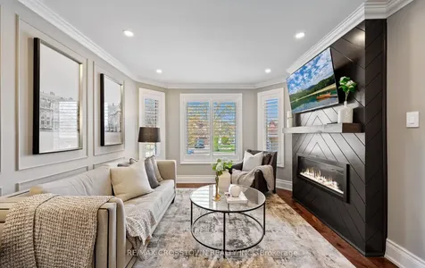 20 Compton Crescent Bradford West Gwillimbury ON L3Z 2X5