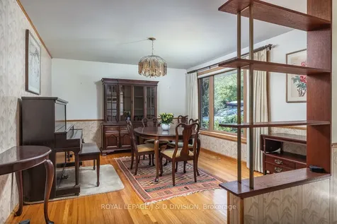 87 Child Drive Aurora ON L4G 1Y8