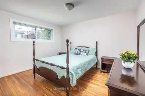 87 Child Drive Aurora ON L4G 1Y8