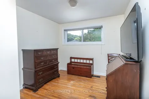 87 Child Drive Aurora ON L4G 1Y8