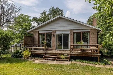 87 Child Drive Aurora ON L4G 1Y8