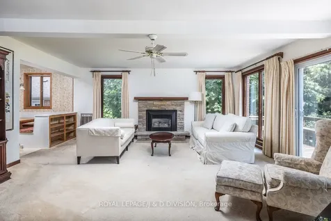 87 Child Drive Aurora ON L4G 1Y8