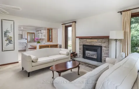 87 Child Drive Aurora ON L4G 1Y8