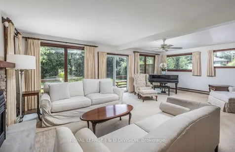 87 Child Drive Aurora ON L4G 1Y8