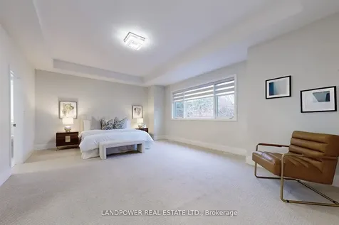 52 Klees Crescent Aurora ON L4G 3W8