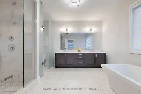 52 Klees Crescent Aurora ON L4G 3W8