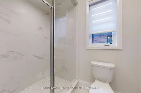 52 Klees Crescent Aurora ON L4G 3W8