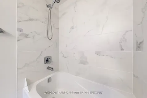 52 Klees Crescent Aurora ON L4G 3W8