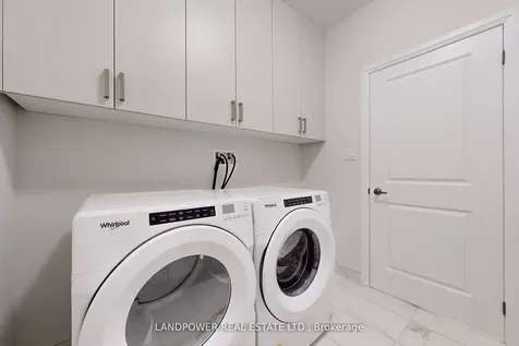 52 Klees Crescent Aurora ON L4G 3W8