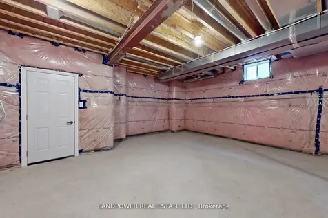 52 Klees Crescent Aurora ON L4G 3W8